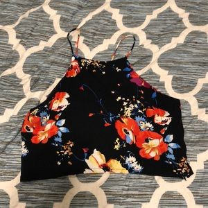 Super cute floral crop
